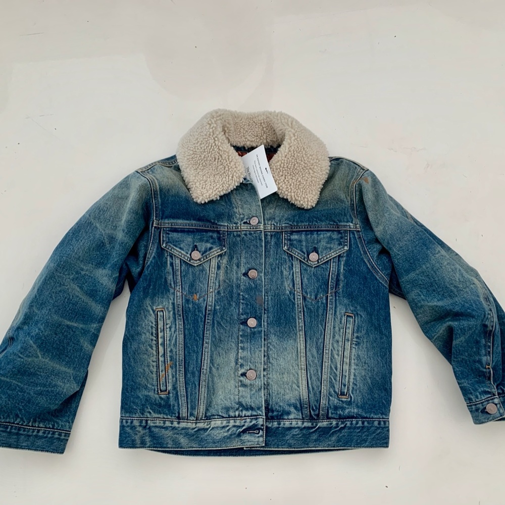 Gucci ,,Guccification'' Tiger Print Denim Jacket with shearling collar - Picture 6 of 12